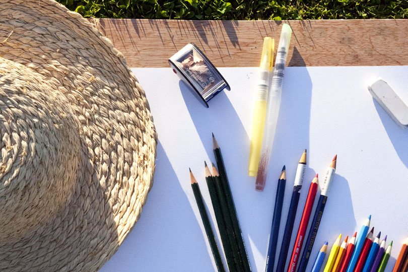 all the things you need to draw outdoors